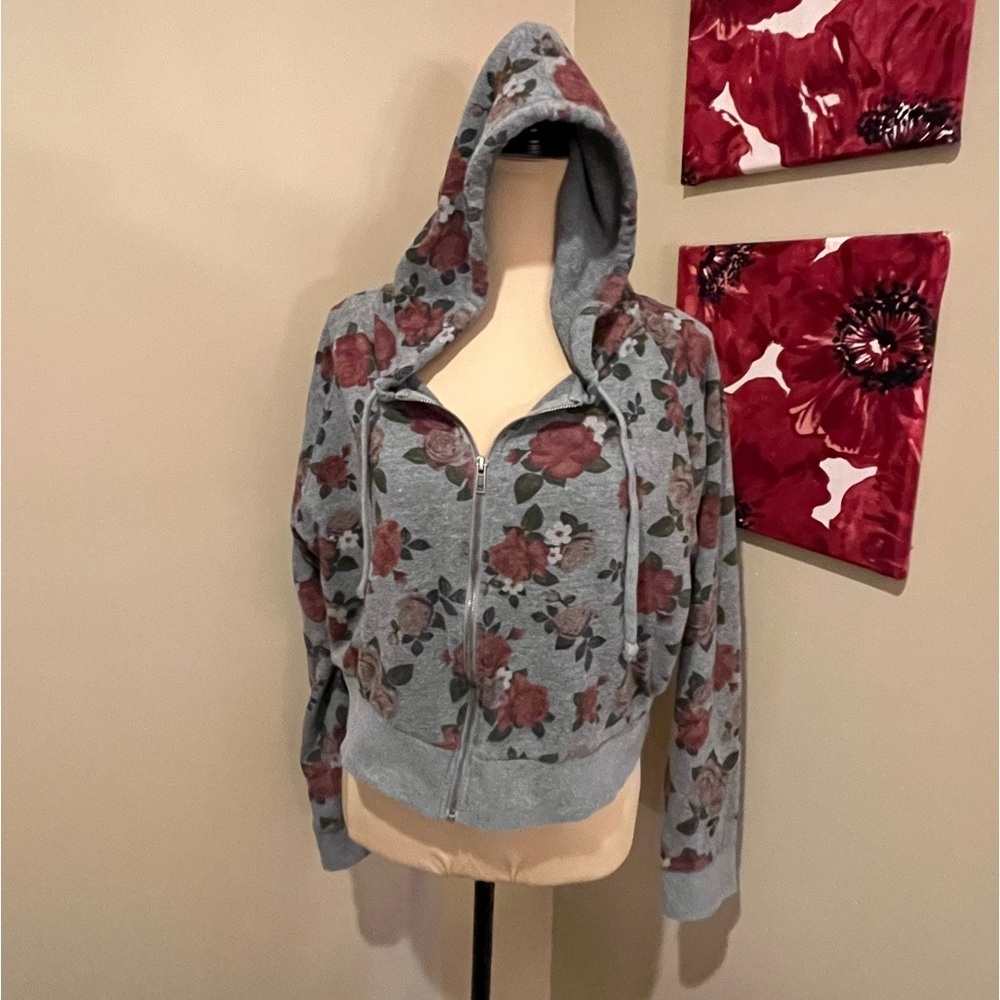 Torrid Grey & Floral Zip Front Cropped Hoodie, size 2X - Picture 2 of 9
